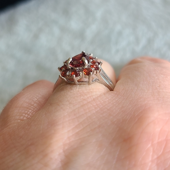 Red Garnet Cluster Ring In Sterling Silver - Picture 4 of 7